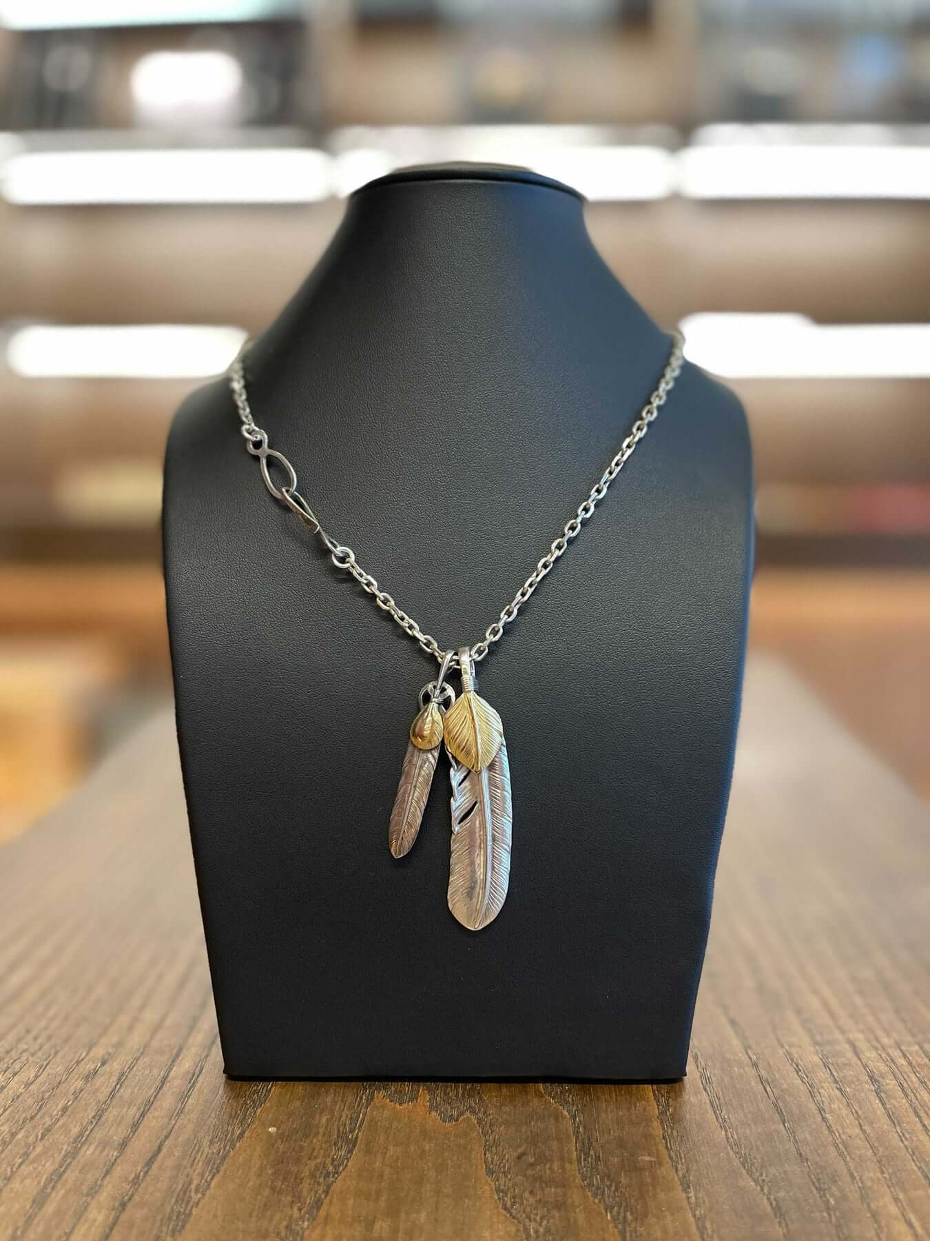 Goros Gold Top Feather and Heart Wheel Feather Setup