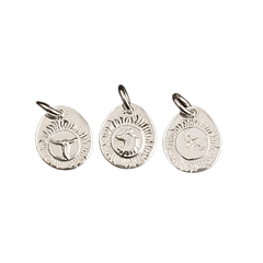 Tady King Stamped Animal Head Pendant - Native Feather