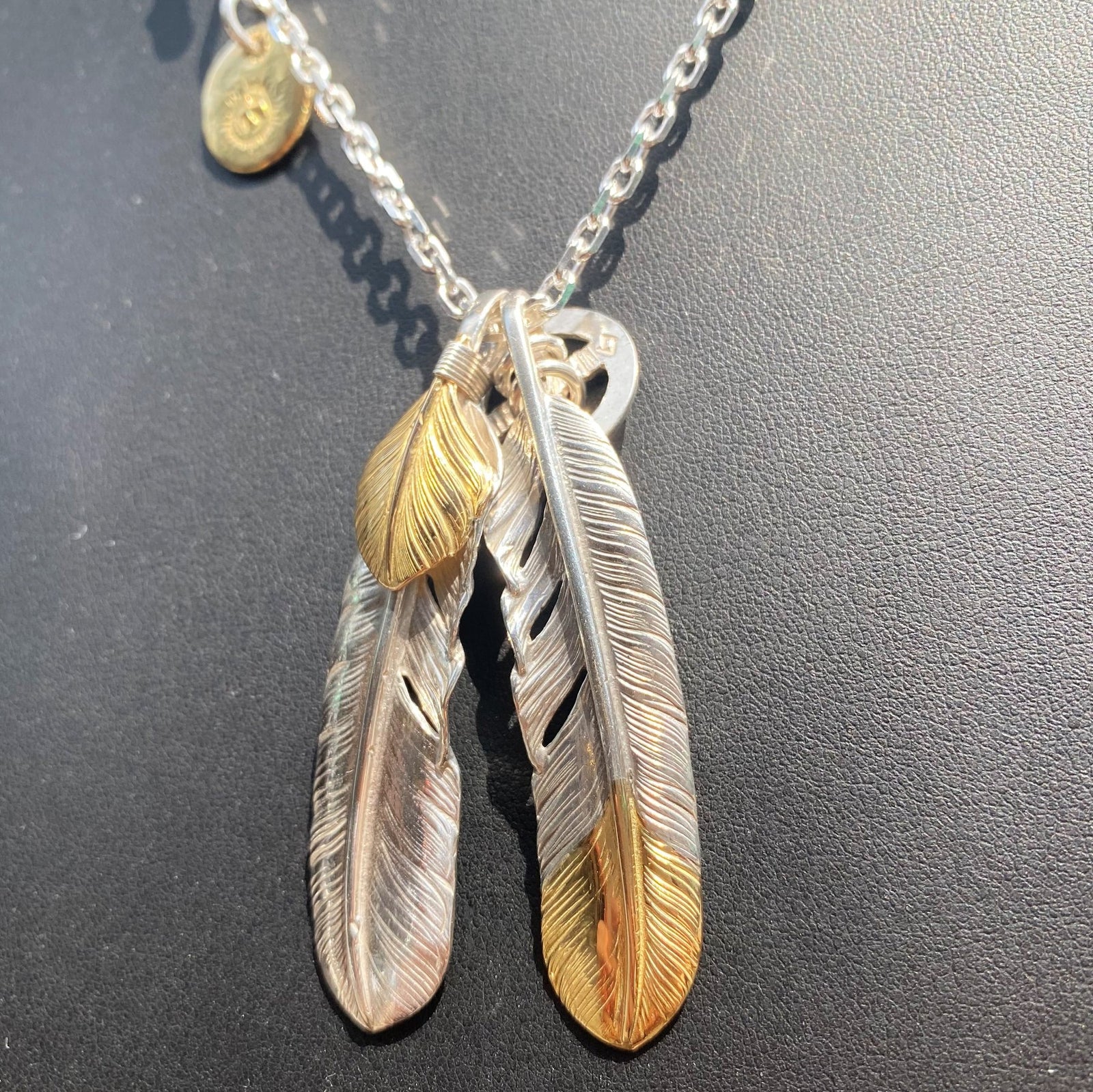 Goros Gold Tip Feather (Right) (Xl) &amp; Gold Top Feather (Left) (Xl) Setup