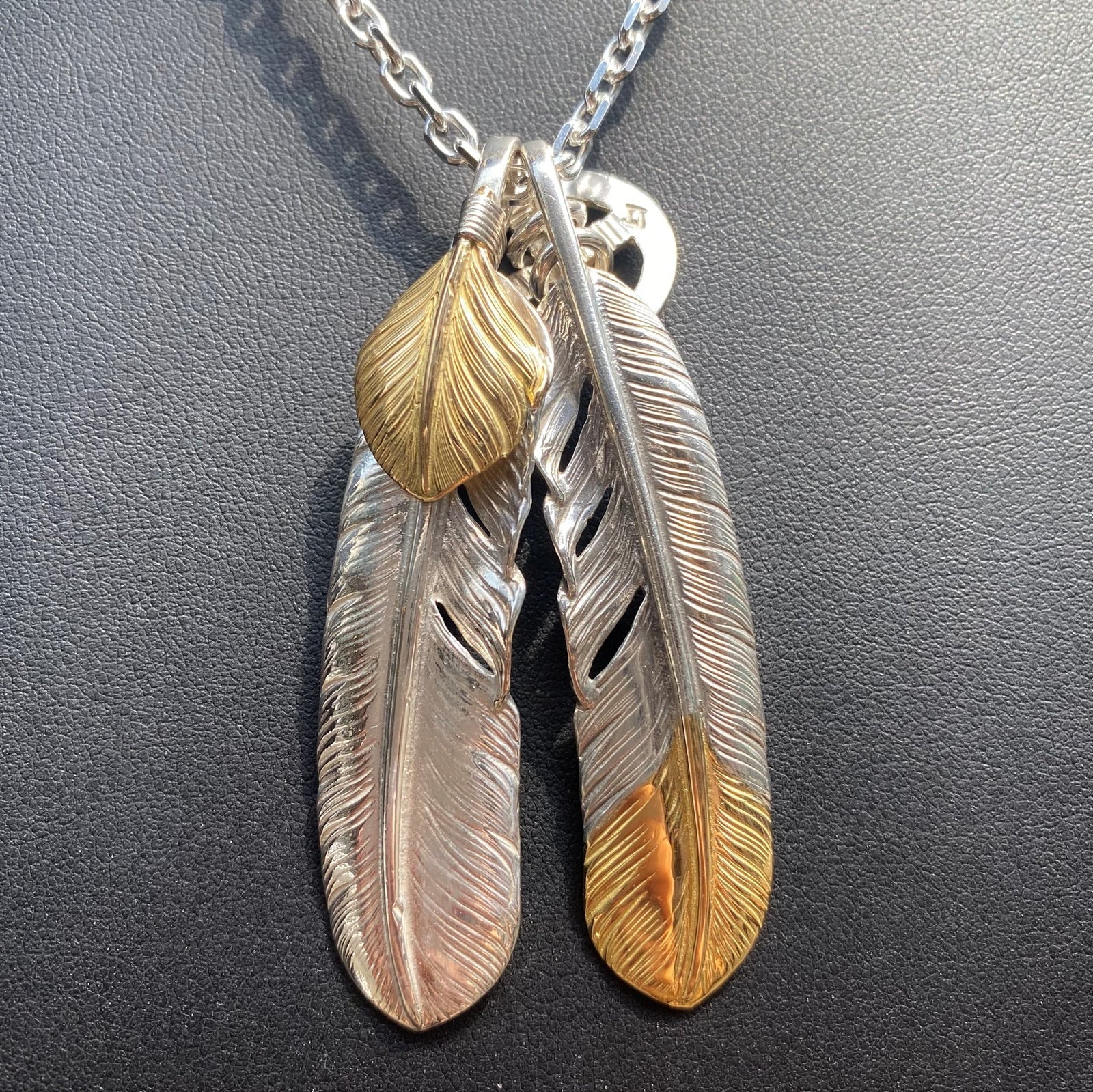 Goros Gold Tip Feather (Right) (Xl) &amp; Gold Top Feather (Left) (Xl) Setup