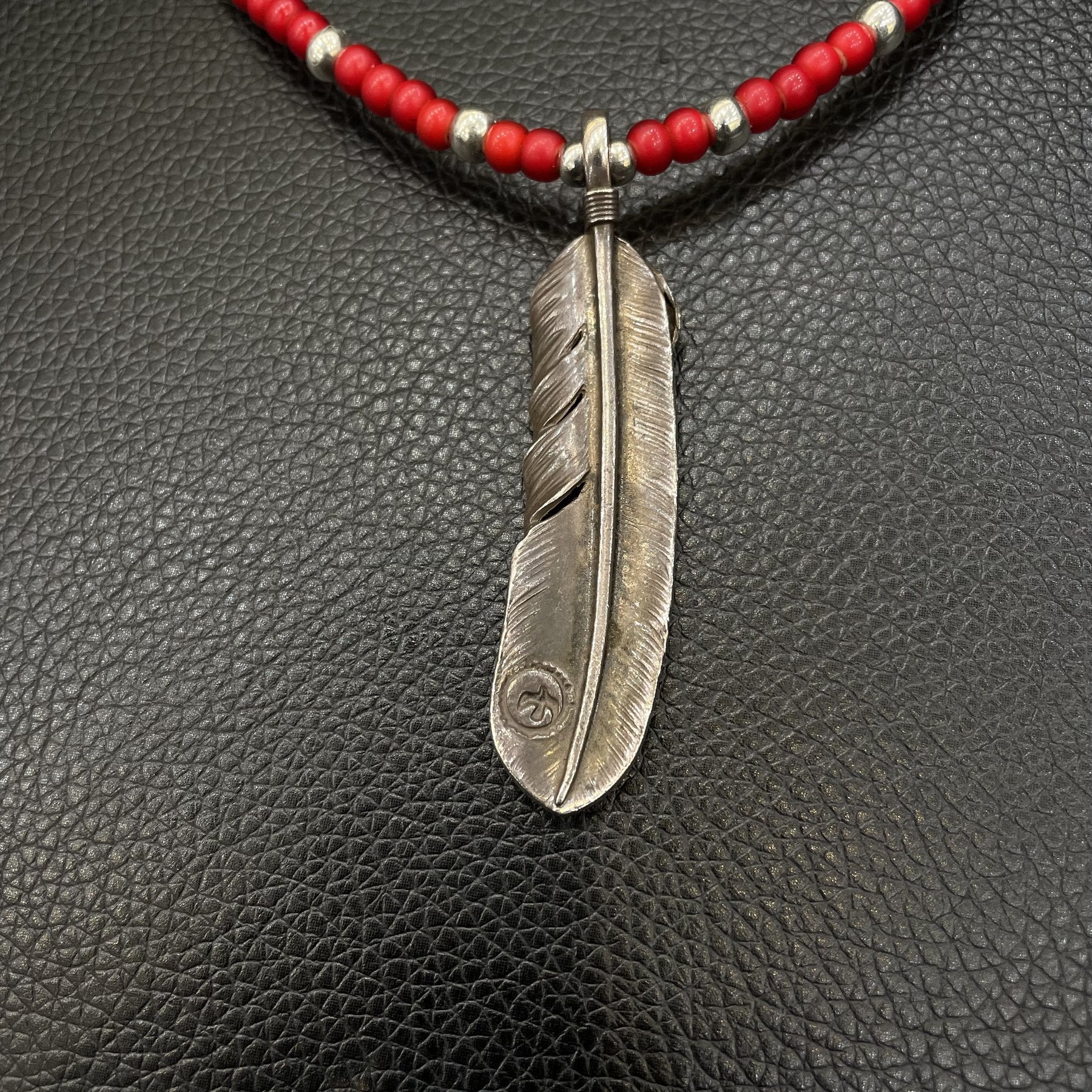 Goros Silver Top Feather (Left) (Xl) &amp; Antique Red Beads Setup