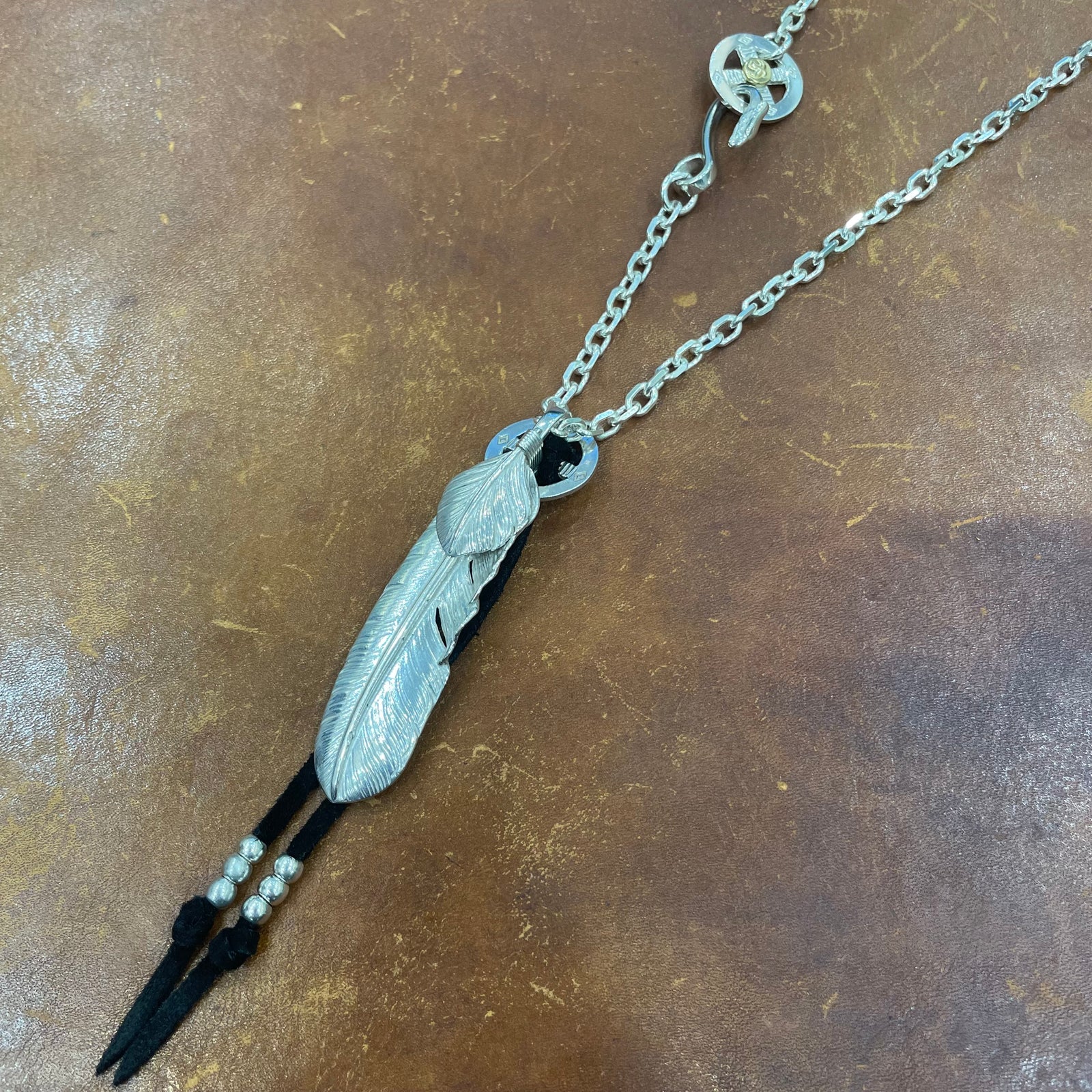 Goros Silver Top Feather (Left) (Xl) with Leather Cord Setup