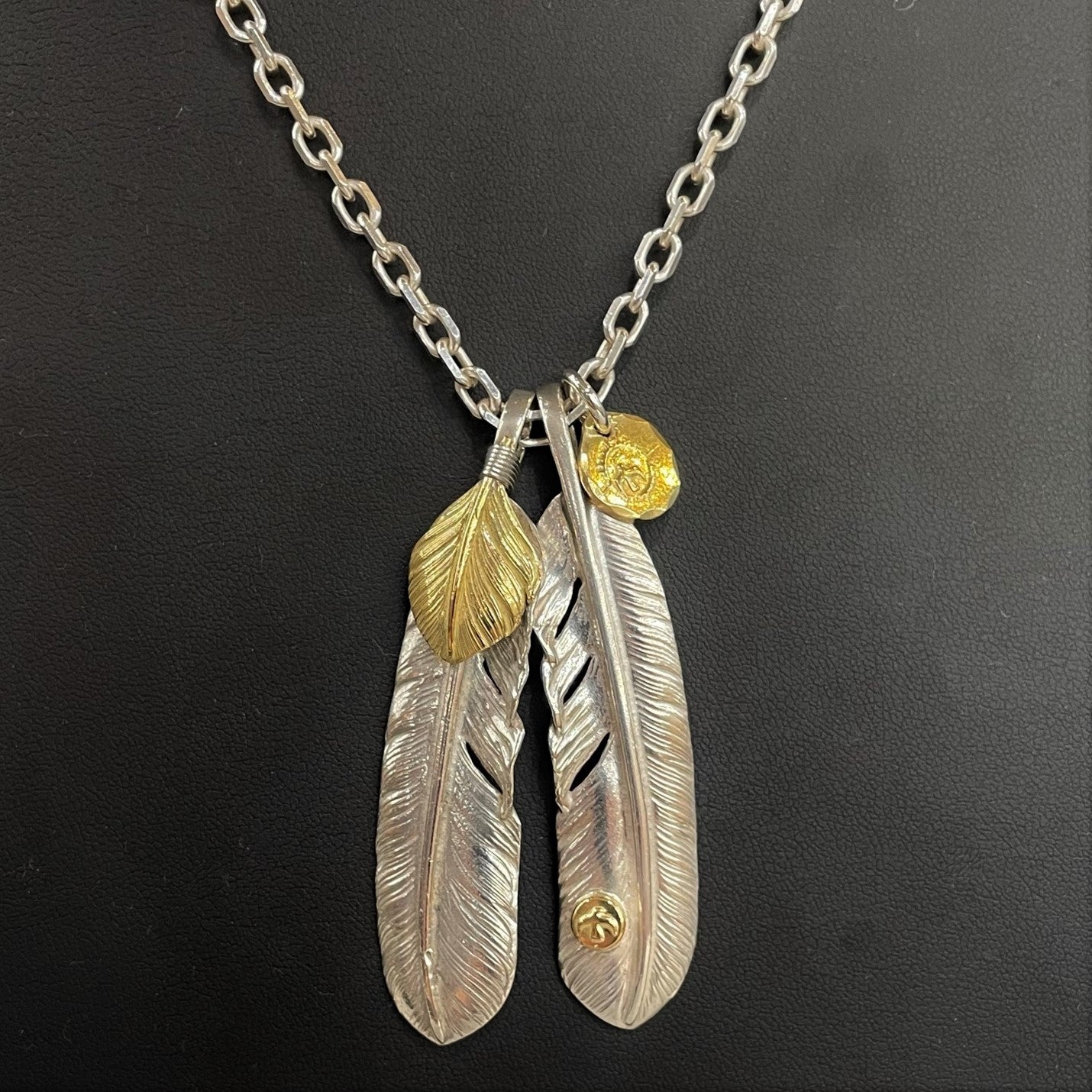 Goros Feather With Gold/Metal Setup