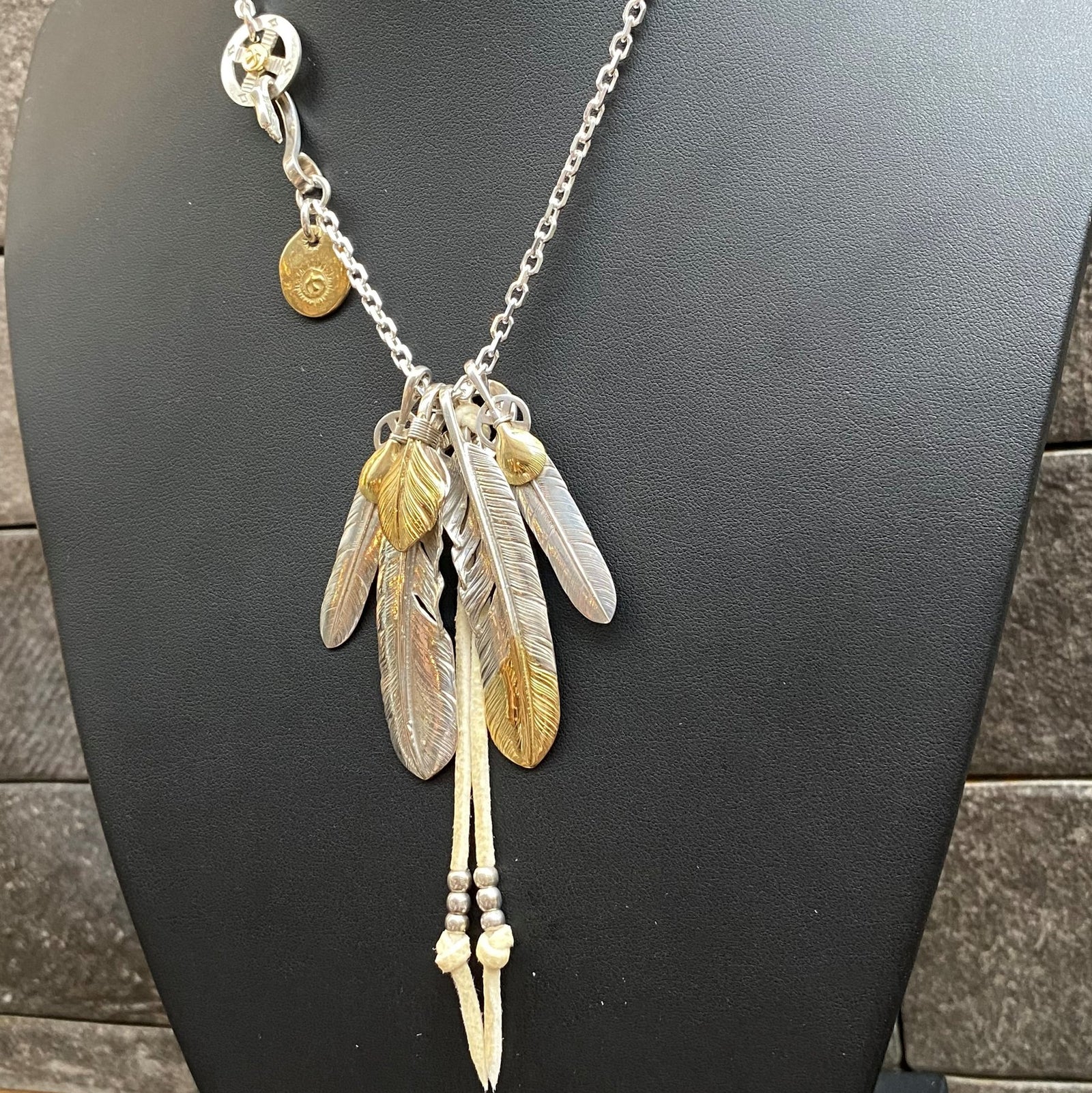 Goros Gold Tip Feather (Right) (Xl) &amp; Gold Top Feather (Left) (Xl) Setup