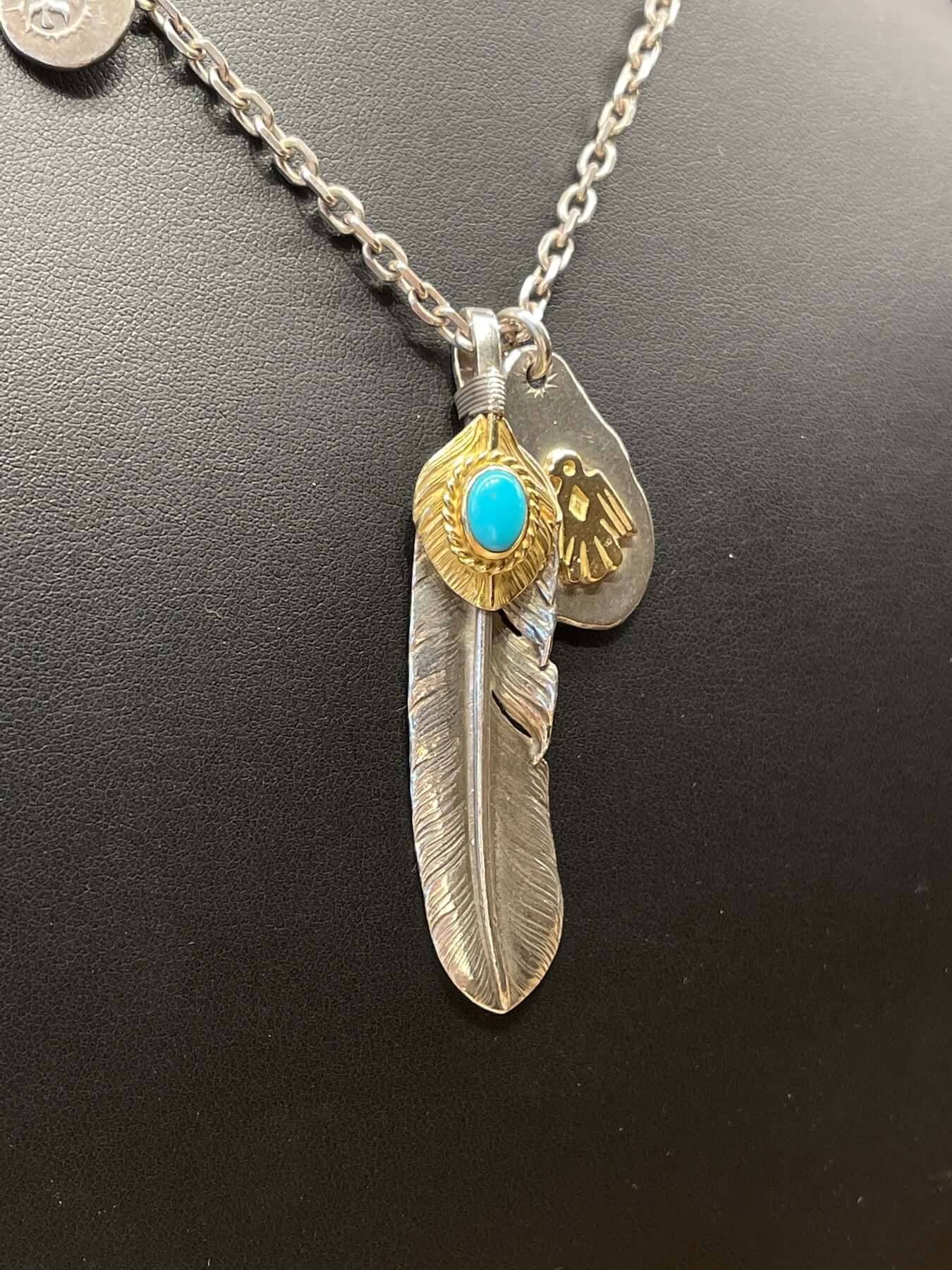 Goros Gold Top Turquoise Feather With Metal Pendant Setup
