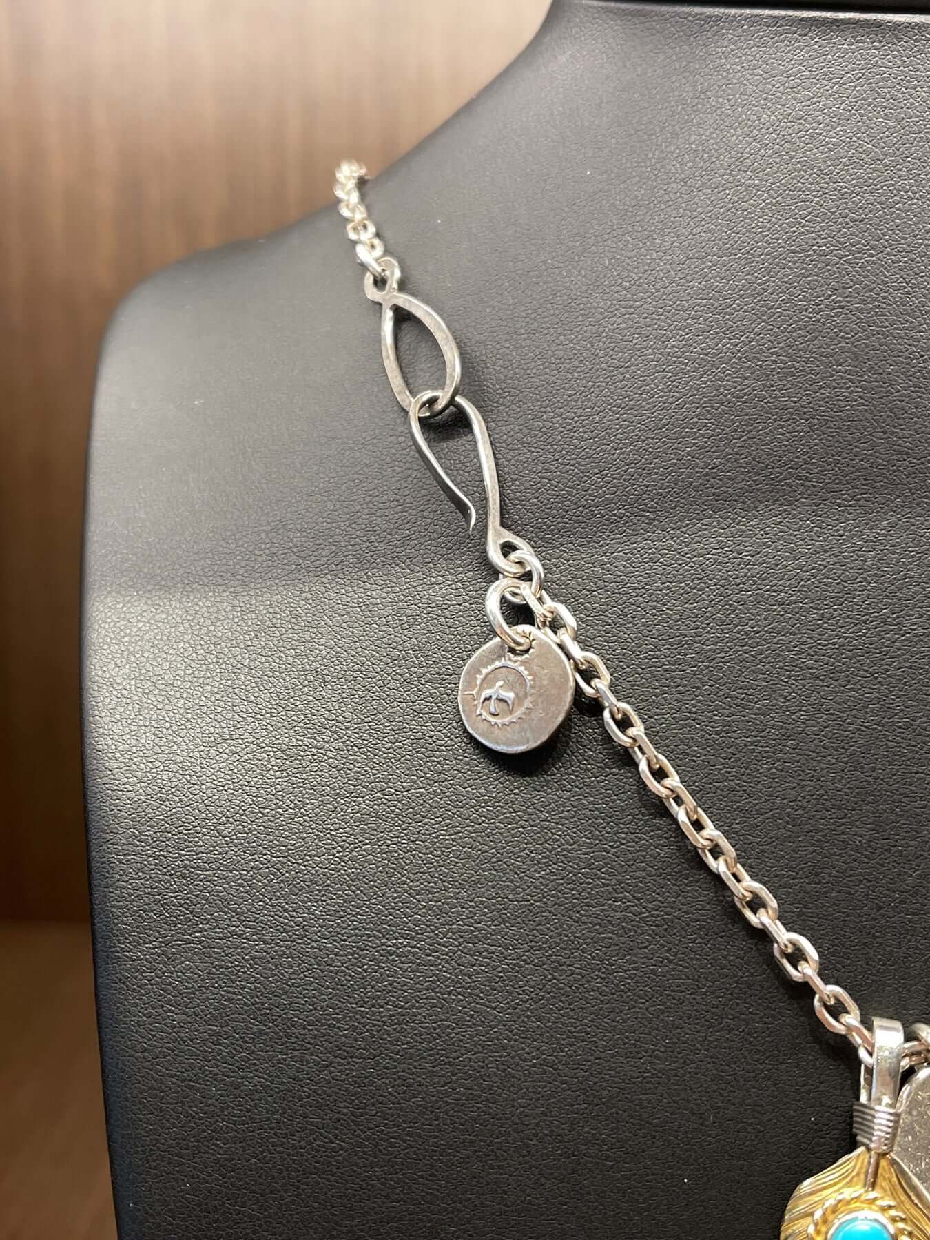 Goros Gold Top Turquoise Feather With Metal Pendant Setup