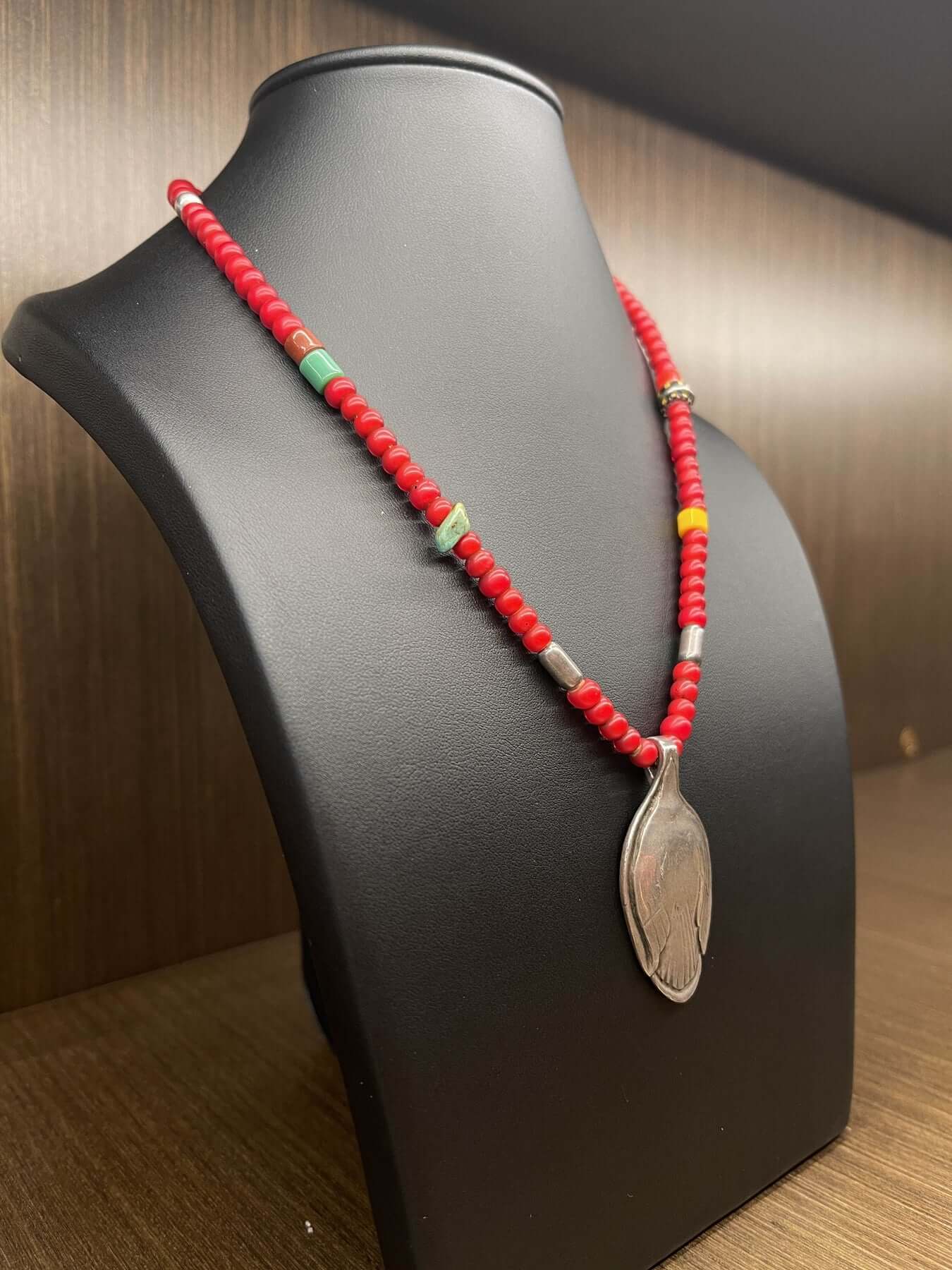 Goros Plain Spoon Antique Red Beads Setup