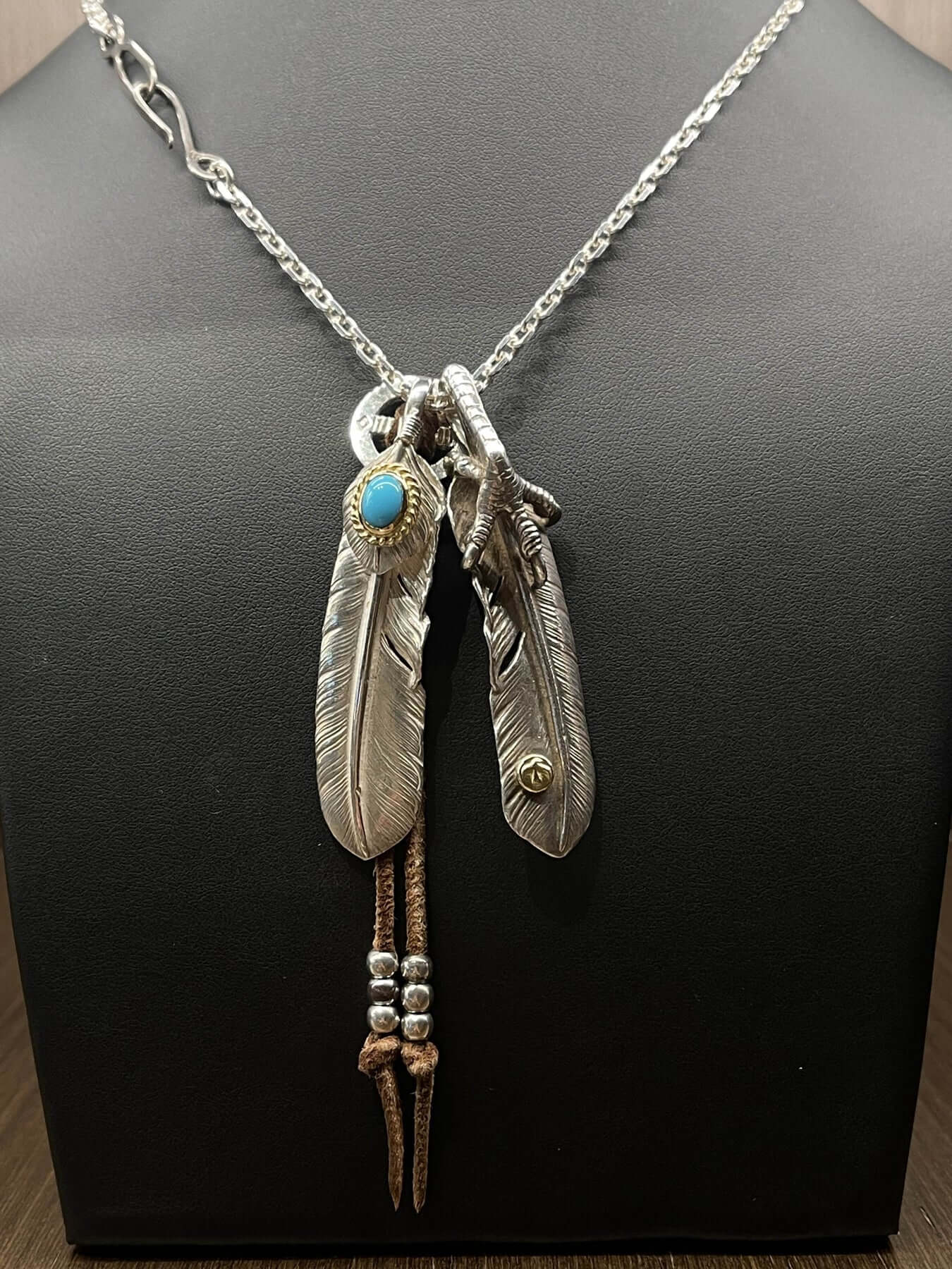 Goros Double Feather (Turquoise Feather and Claw) Setup