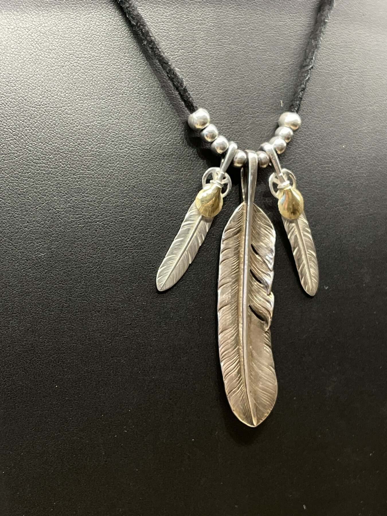 Goros Plain Feather With Silver Beads Setup