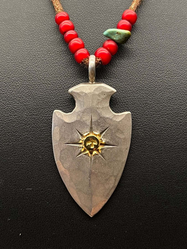 Goros Arrowhead With K18 Gold (L) and Red Beads Setup - Native
