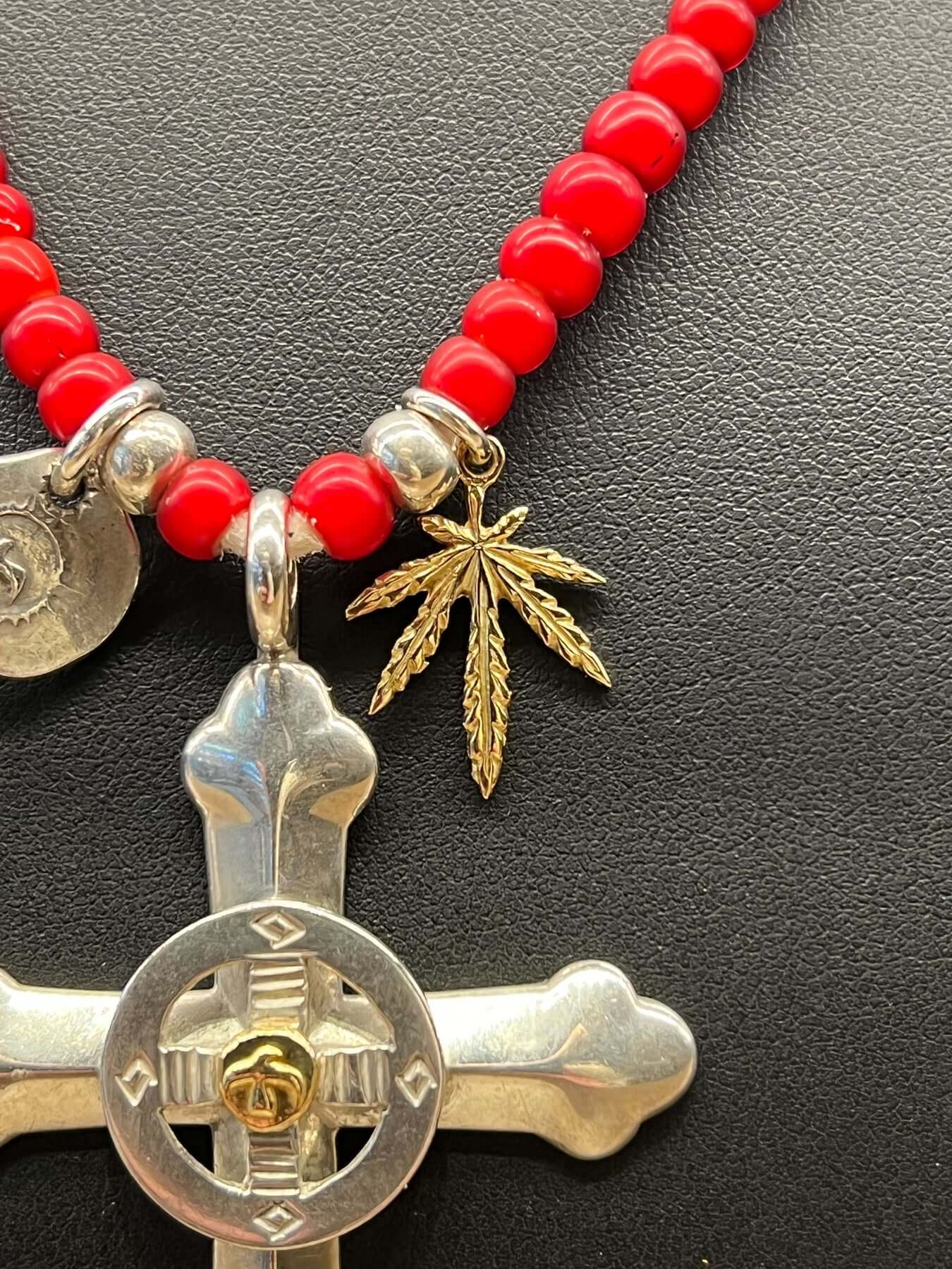 Goros Silver Wheel Cross With K18 Gold + Antique Red Beads Setup