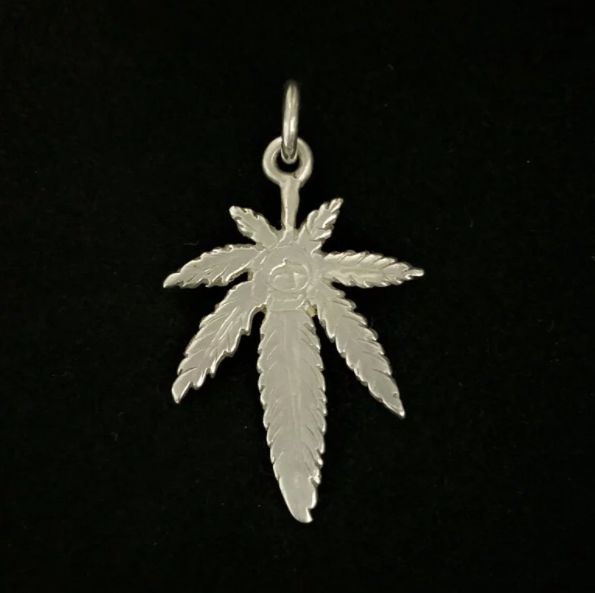 Silver Grass Pendant with K18 Gold-Large  | Goro&#39;s Jewelry Authorized Dealer