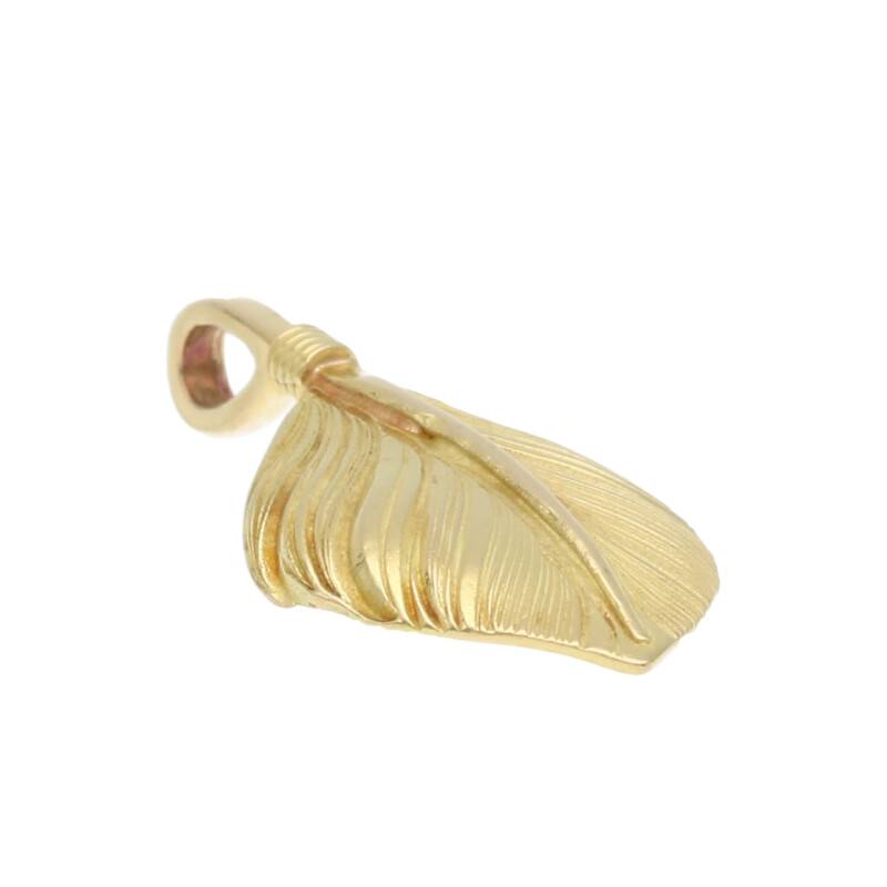 Gold Heart Pendant - Facing Right | Goro&#39;s Authorized Dealer