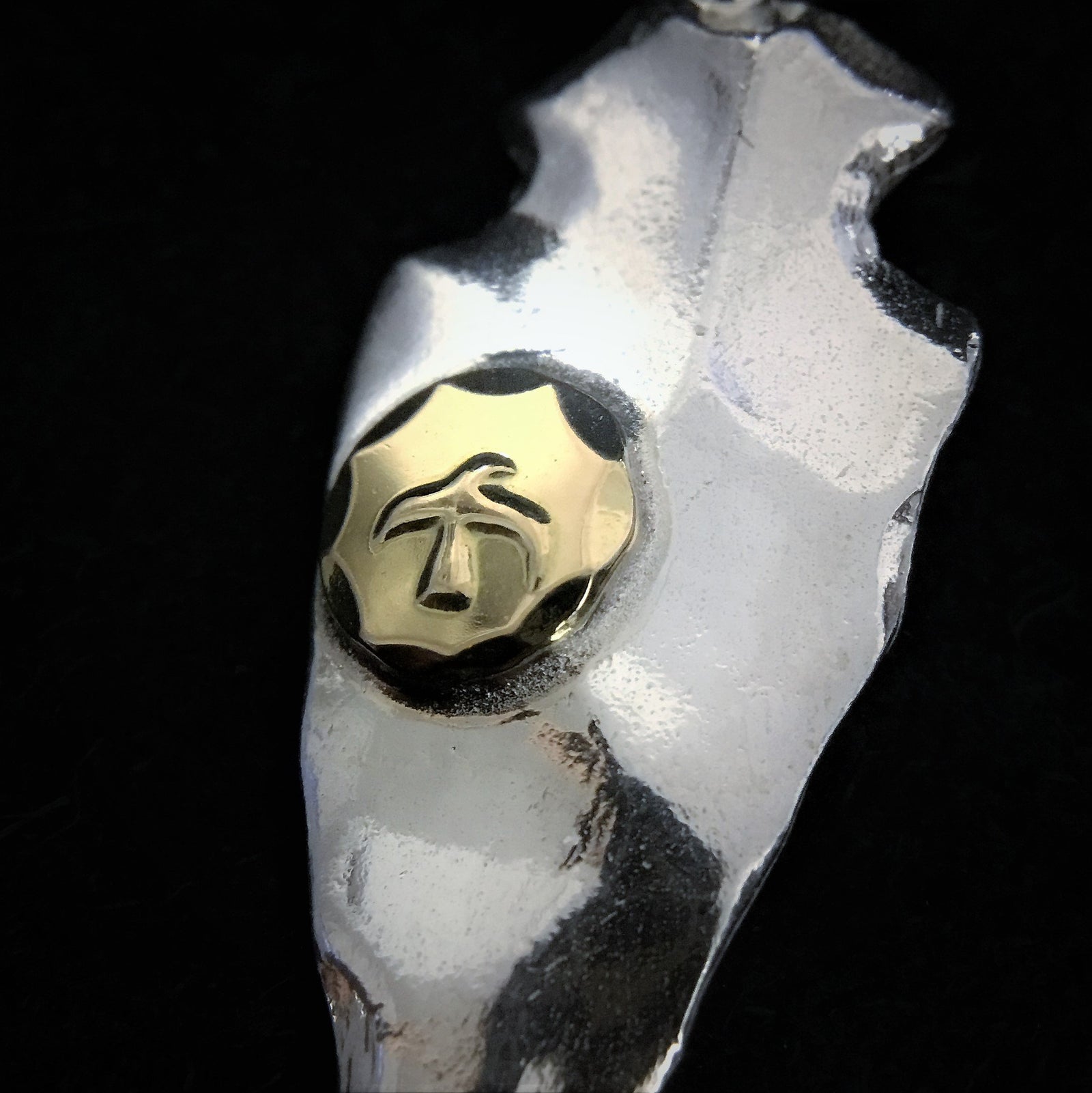 Arrowhead with K18 Gold Facing Right - Small | Goros Feather Authorized Dealer