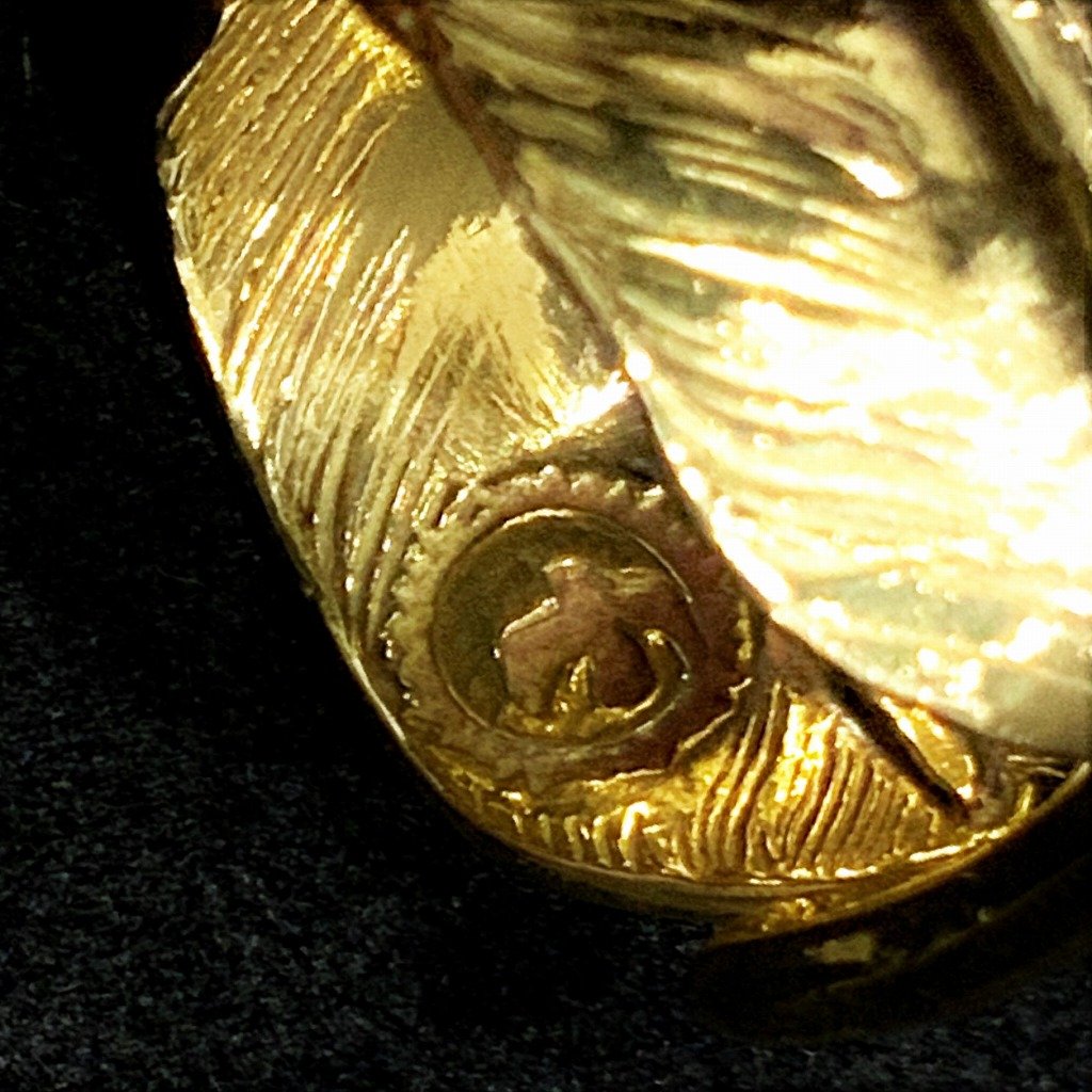Feather Ring with Metal - Gold | Goro&#39;s Feather Authorized Dealer
