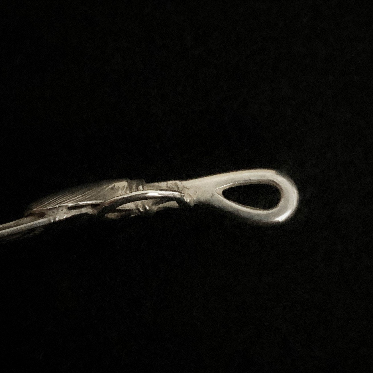 Heart Wheel Feather - Silver | Goro&#39;s Feather Authorized Dealer