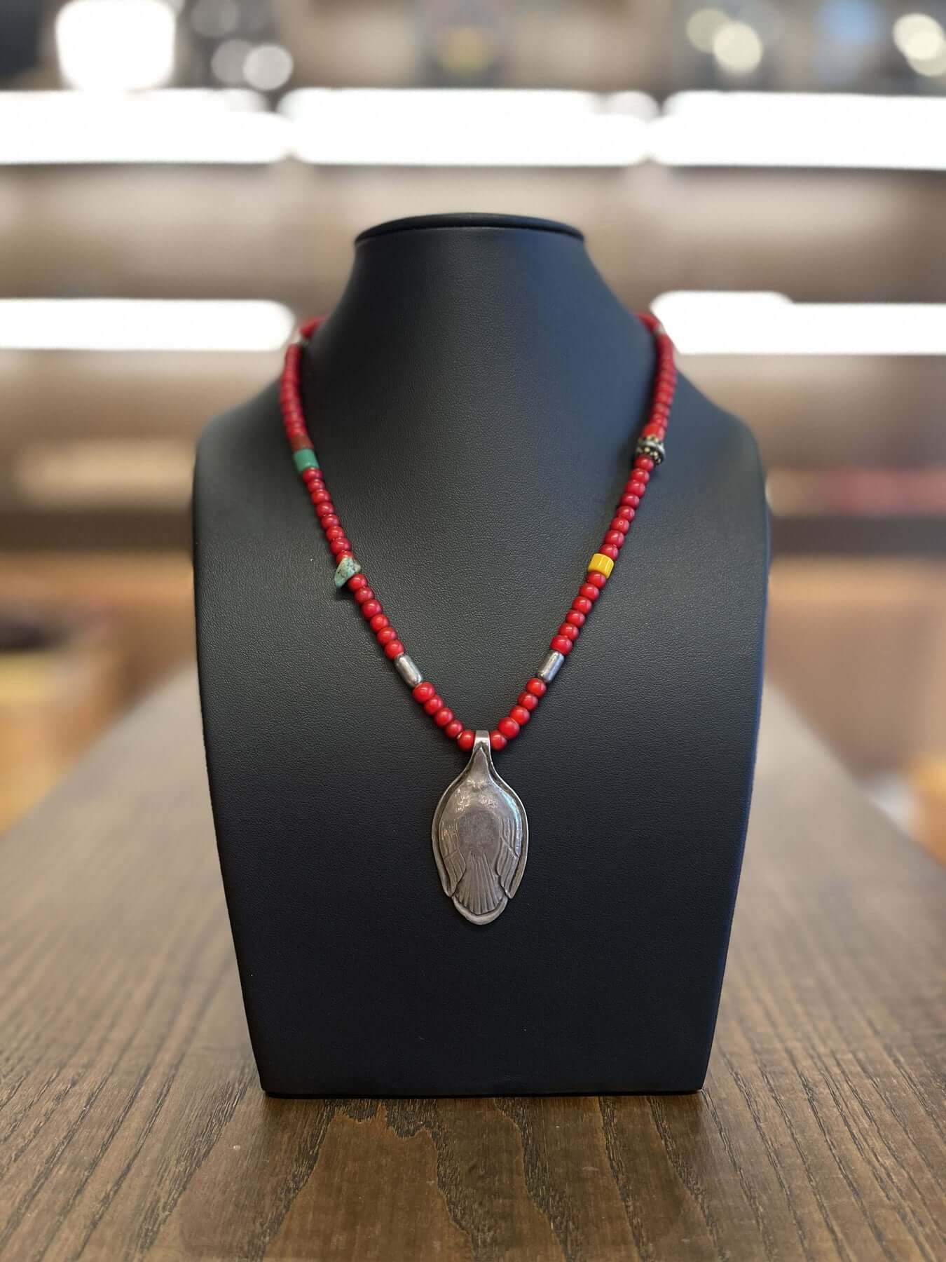 Goros Plain Spoon Antique Red Beads Setup