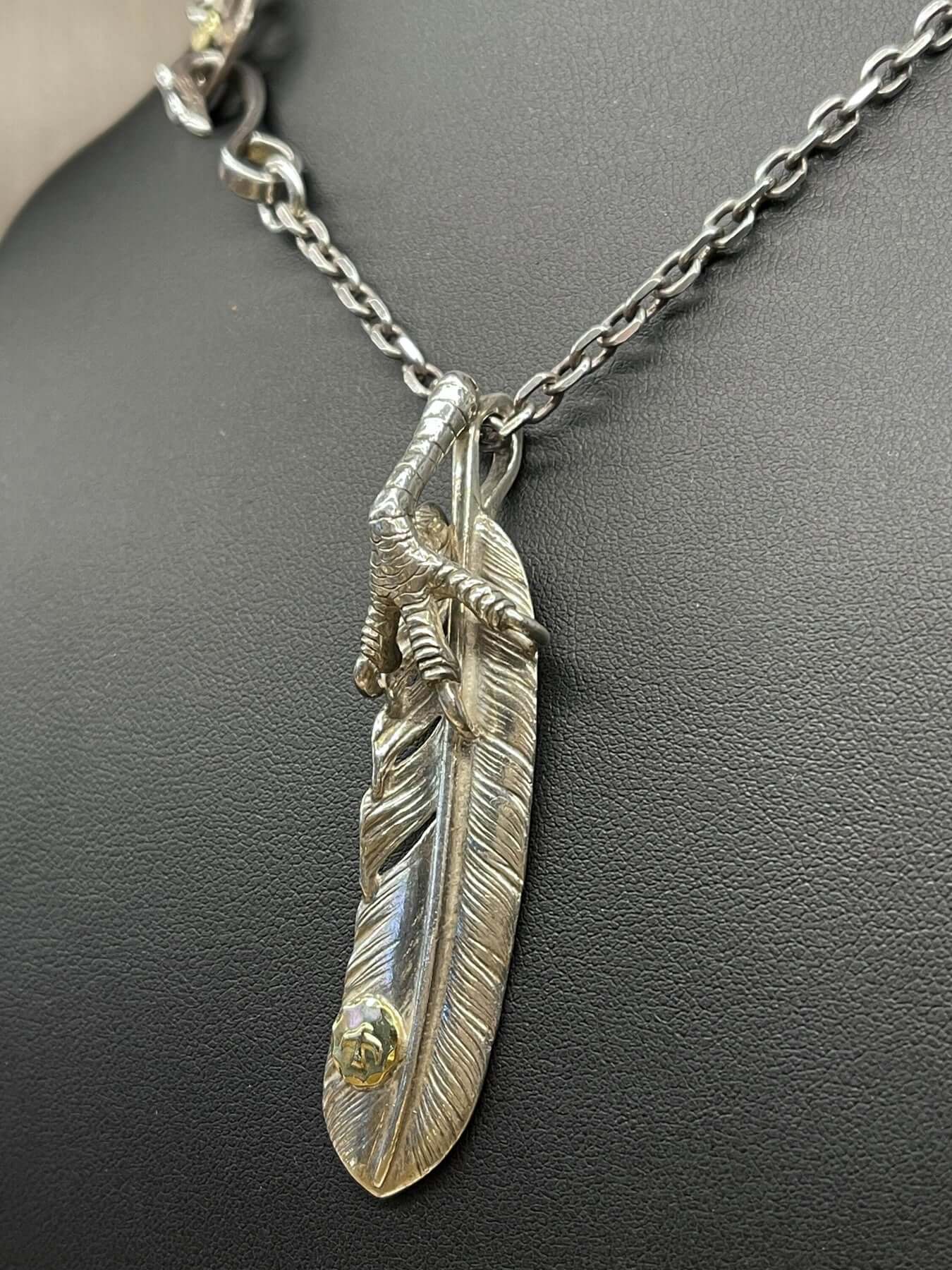 Goros Feather With Silver Claw Setup