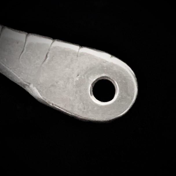 Silver Claws - Facing Left  | Goro&#39;s Feather Authorized Dealer