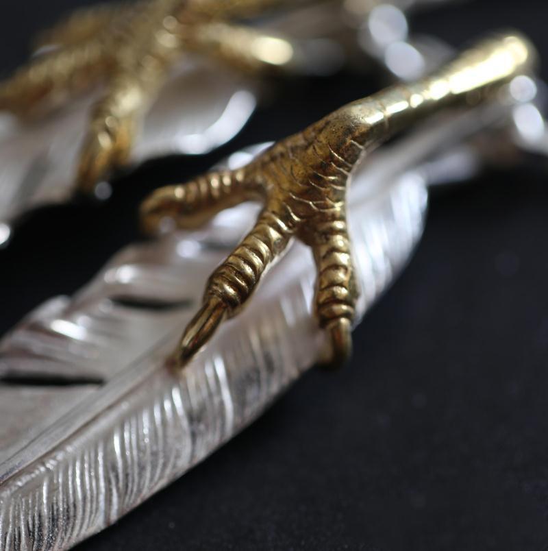 Double Feather with Gold Claw Setup | Goro&#39;s Jewelry Authorized Dealer