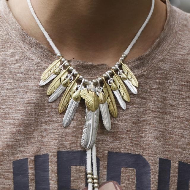 Gold and Silver Feather Setup | Goro&#39;s Authorized Dealer