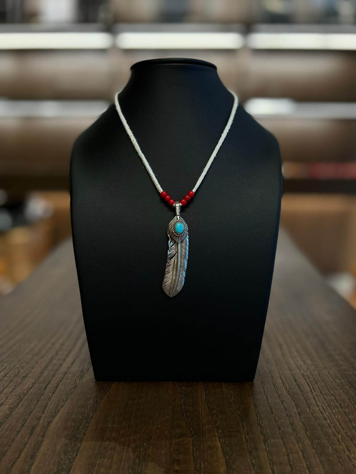 Goros Silver Top Silver Rope Turquoise Feather Setup
