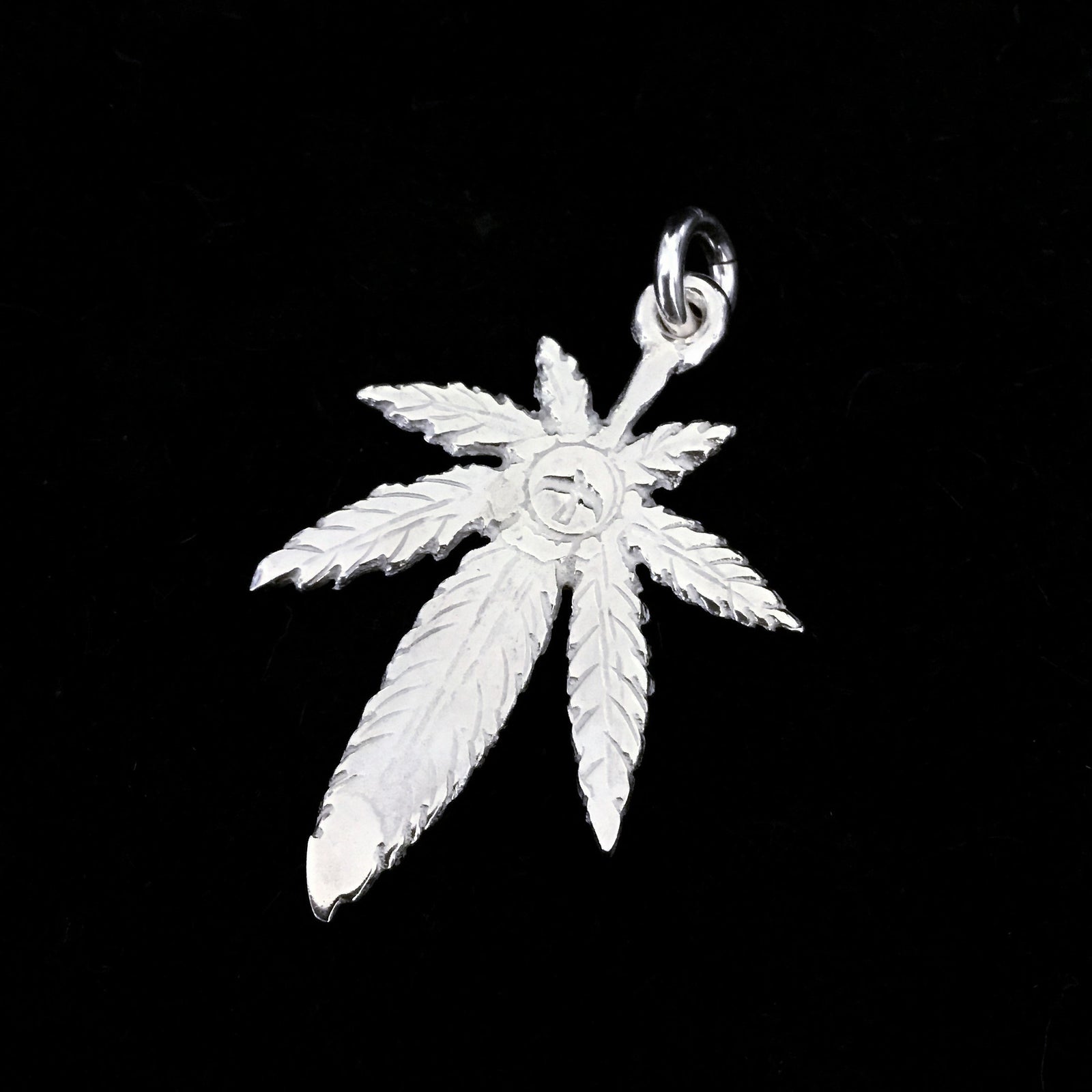 Silver Grass Pendant with K18 Gold-Large  | Goros Feather Authorized Dealer