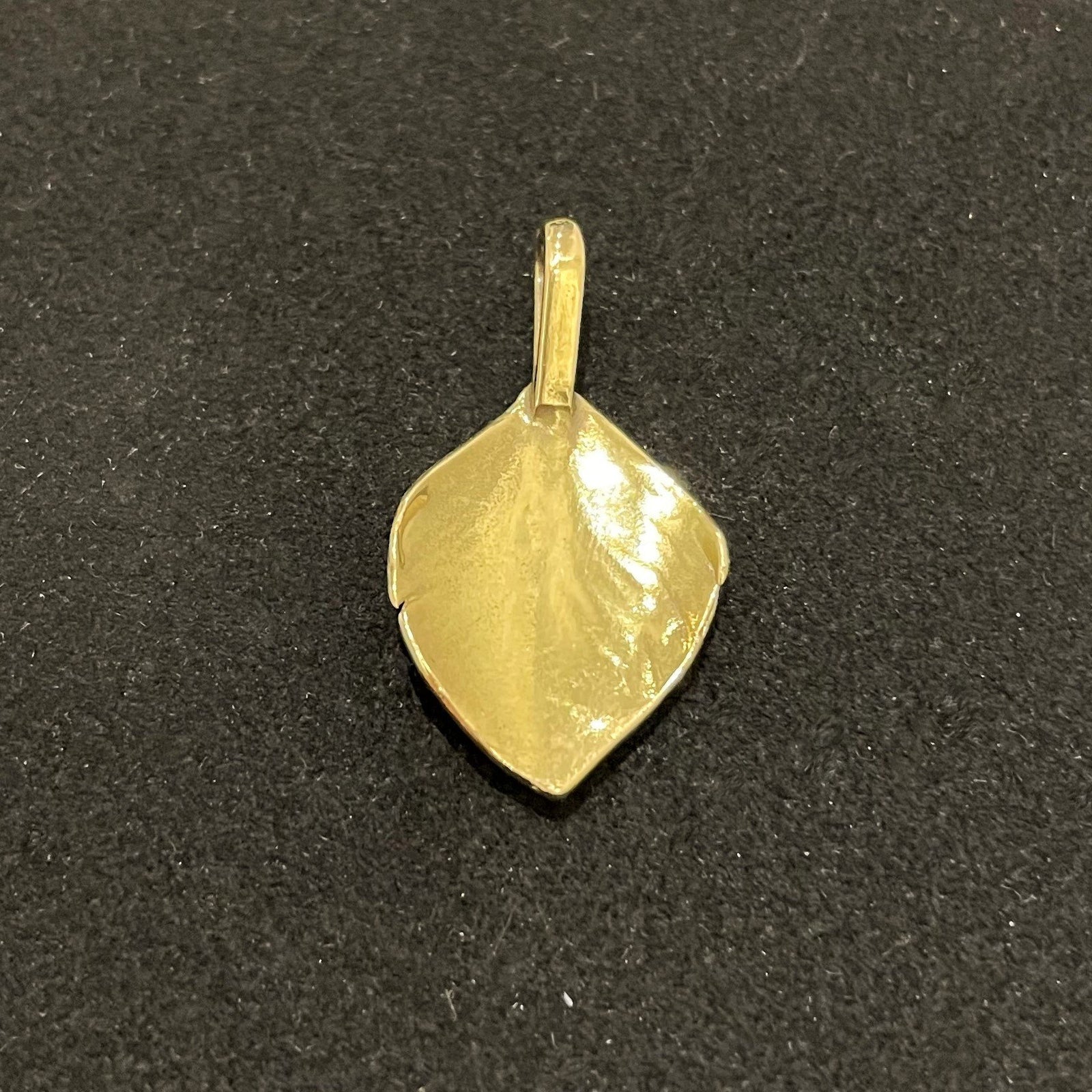 Gold Heart Pendant - Facing Right | Goros Feather Authorized Dealer