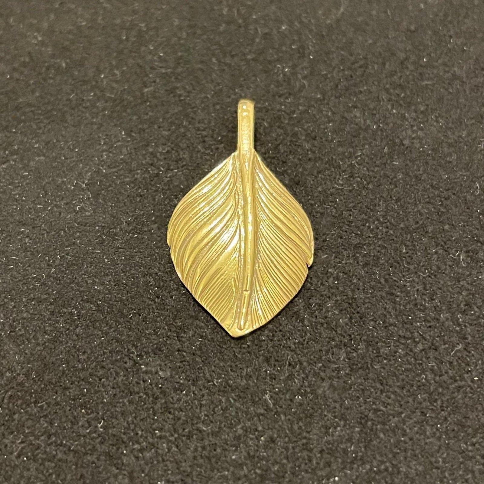 Gold Heart Pendant - Facing Right | Goros Authorized Dealer